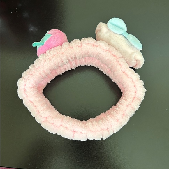 My Melody Adorable Pink Hairband with Character and Strawberry - Picture 5 of 8